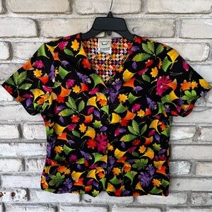 Cottonality scrubs snap closure Multicolor Leaf Pattern Fabric